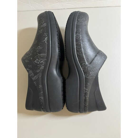 Crocs 205385-0ZC Women’s Clog Neria Pro II Floral size 10 Black Nursing EUC - Picture 5 of 9